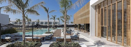 Hotel D'Andrea Lagoon All Suites