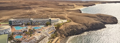 Sandos Papagayo Beach Resort