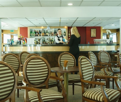 MS Fidelio Bar