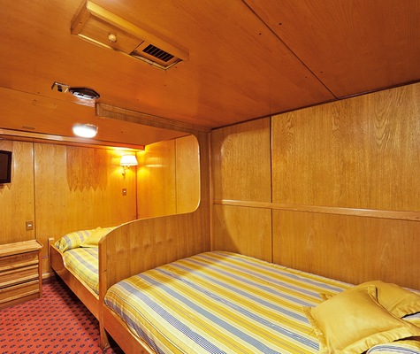 Skorpios II Cabina Interior