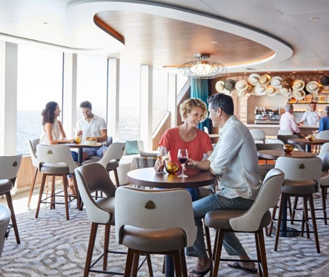 Discovery_Lounge_Bar