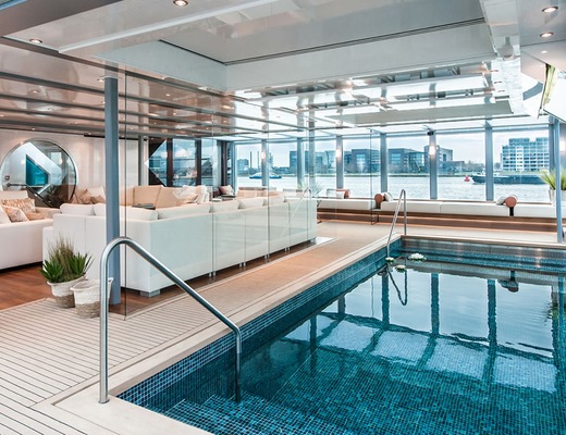 Amadeus Queen Piscina