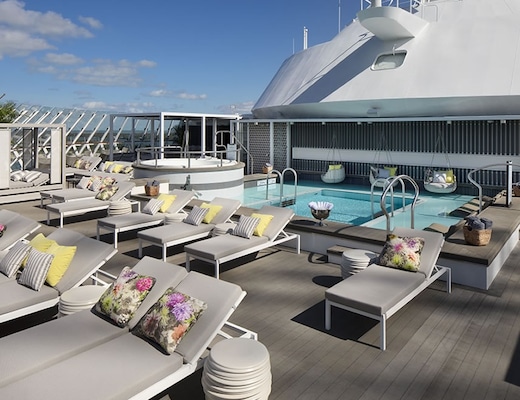 The Retreat Sundeck