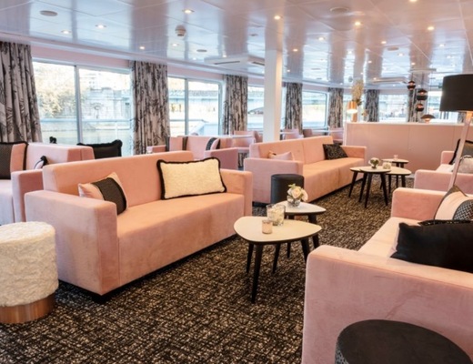 Lounge Bar