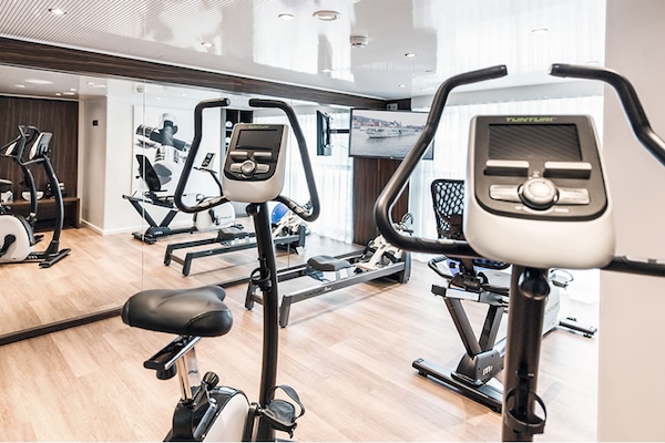Amadeus Queen Gimnasio