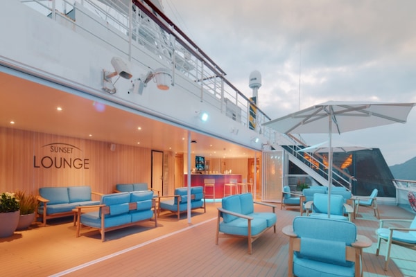Sunset Lounge