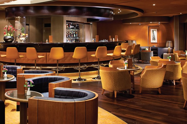 Niew Amsterdam_bar