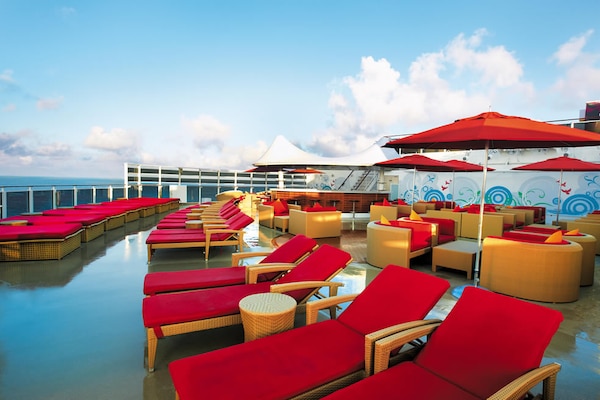 Posh Beach Club Bar