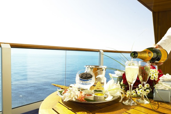 golden_balcony dining