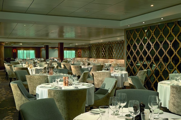 Magenta Dinning
