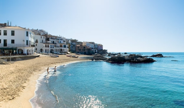 Calella de Palafrugell: Calas escondidas y playas infinitas