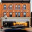 Confederation Place - Hotel