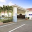 Spark By Hilton Ponce