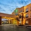 La Quinta Inn & Suites By Wyndham Springfield Airport Plaza