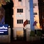 The Pearl Hotel, Kolkata