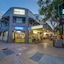 West End Central Apartments