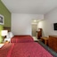 Days Inn & Suites By Wyndham Fort Myers Near Jetblue Park