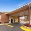 Super 8 By Wyndham Charlotte University
