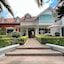 Casa Bonita Hotel & Luxury Residence
