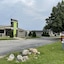 Rodeway Inn & Suites