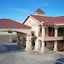 Scottish Inn & Suites