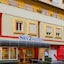 Sky 2 Hotel
