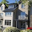Bluestone On George
