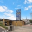 The Richmond Henty Hotel