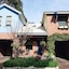 Dolphin Lodge