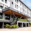 12 The Residence Hotel And Apartment