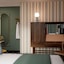 Mercure Paris Butte Montmartre Basilique